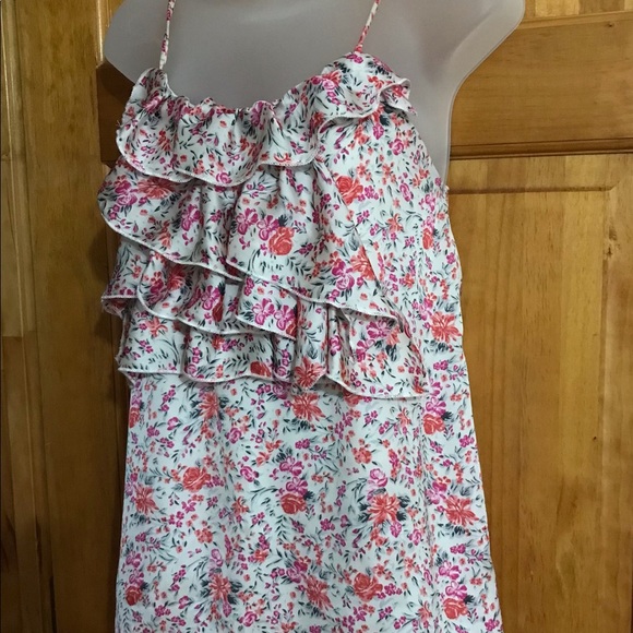Queen Esther Floral Print Tank Top Cami Blouse
Size Small 4 - 6
100% Polyester - Picture 3 of 13